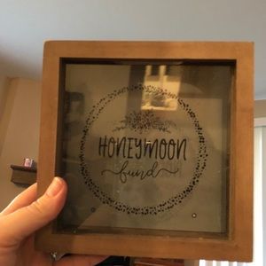 Honeymoon fund box, Mylar balloons, small box!